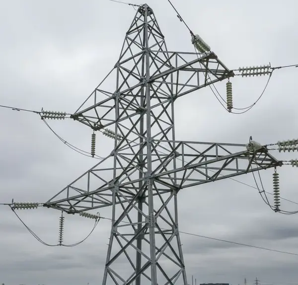 Safe, stand-off inspection of HV pylons and substations for energy and utilities.